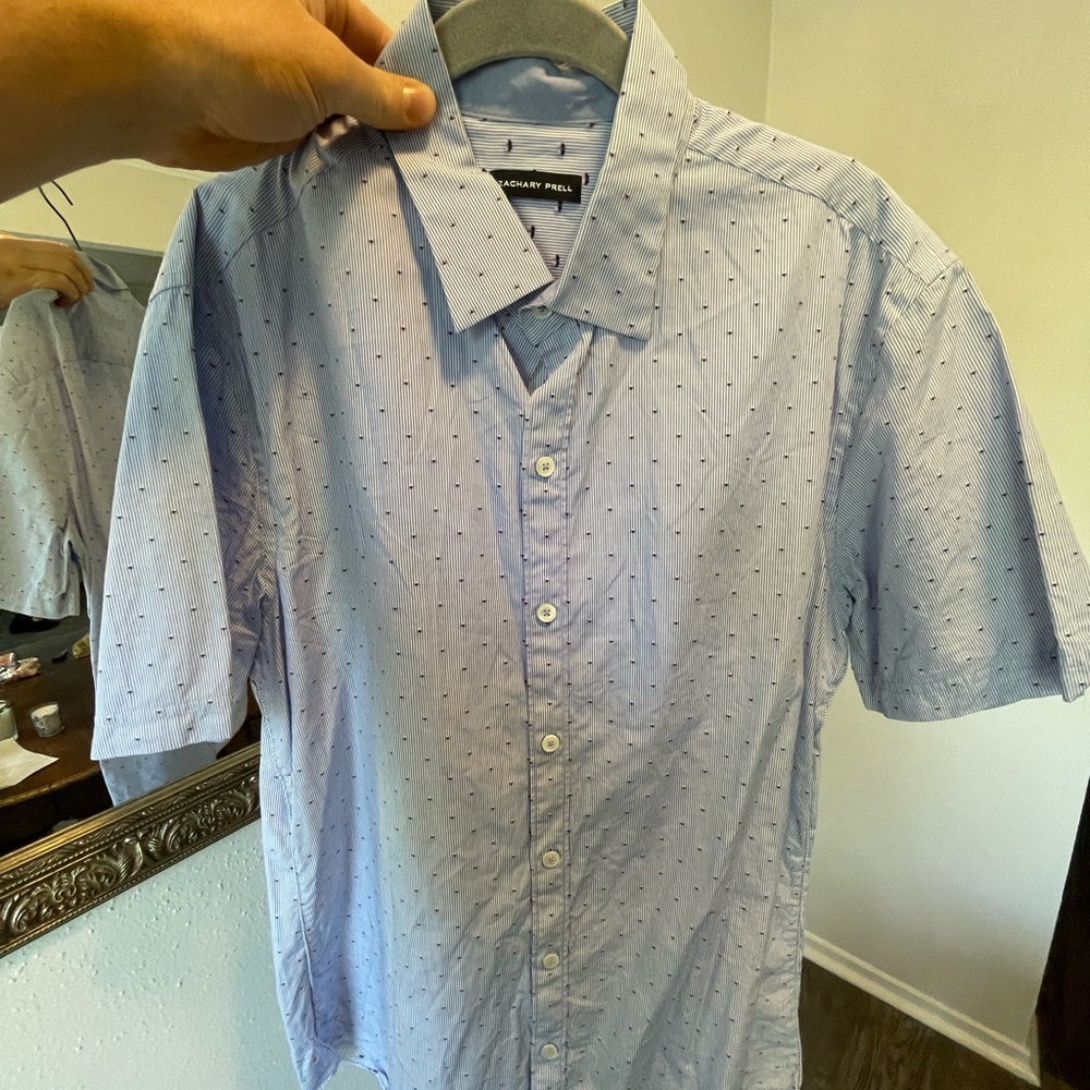 Men’s Zachary Prell. Short sleeve button down. Light blue.